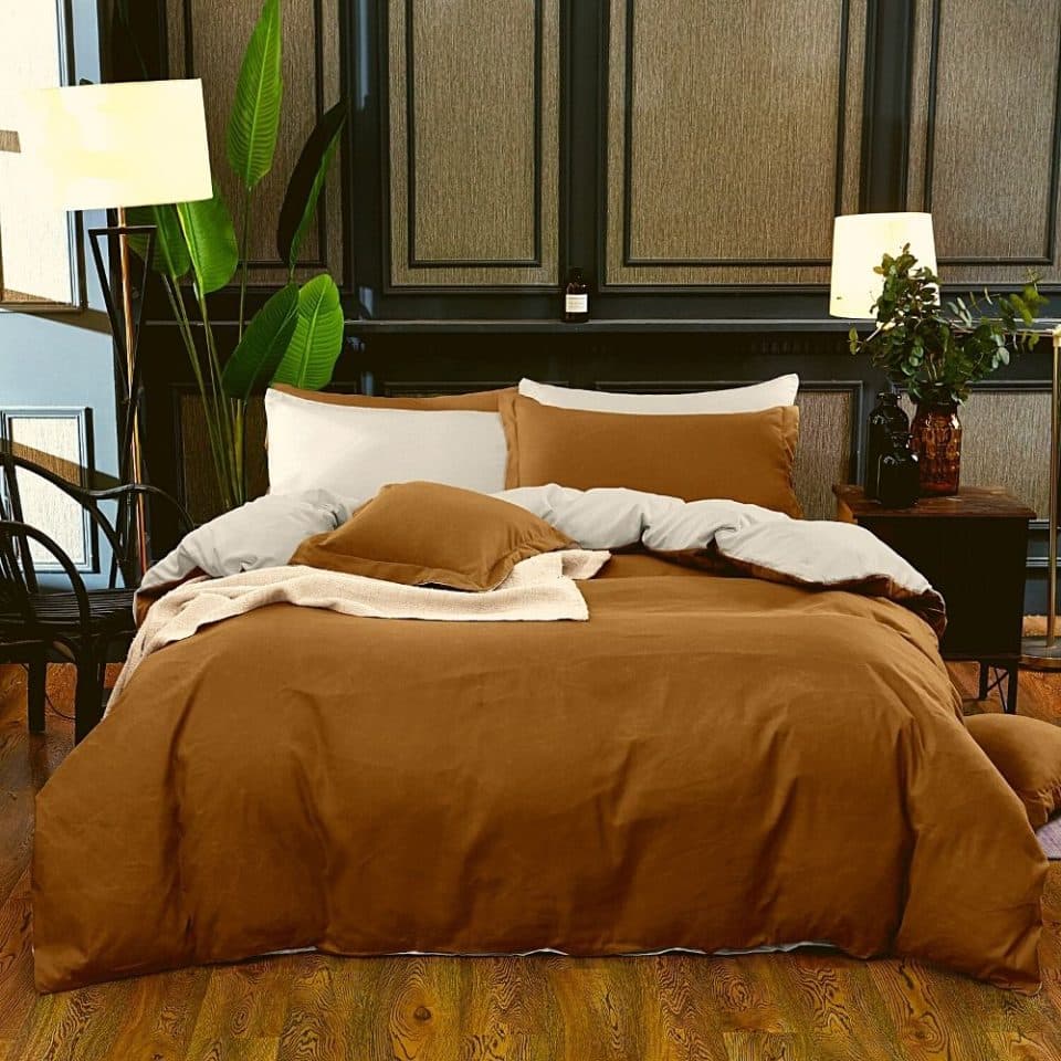 barna és krémszín ágyneműhuzat